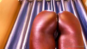 Upskirt Cream Twerk: Big Ass, Fansly & Ebony Porn - 经典欧美