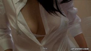 Japanese brunette Kaede Kyomoto shows her sexy body to a boy uncensored.: Porn - 经典欧美
