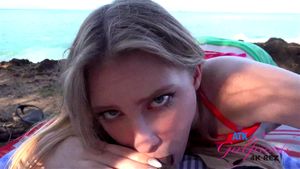 Cum Swallowing Babes ft. Blair Summers, Melody Marks, Emily Willis, Gabriela Lopez & Sadie Blake: Blowjob, Big Tits & Big Ass Porn - 经典欧美