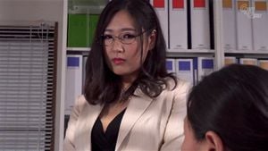 GVH-295 木村穗香、水川百合 - 两位魅力女性激情演绎，展现成熟韵味与火辣互动。沉浸在充满吸引力的成人场景中，感受她们的专业表现与热烈氛围。