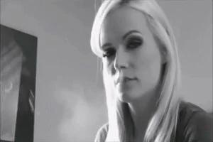 Tetra smoking fetish: Cigarette Dangling & Dangling Cigarette Porn - 经典欧美