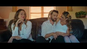 Shailene Woodley- Robots college girl outfit ft. Sharlene Woodley: Xnxx Porn - 经典欧美