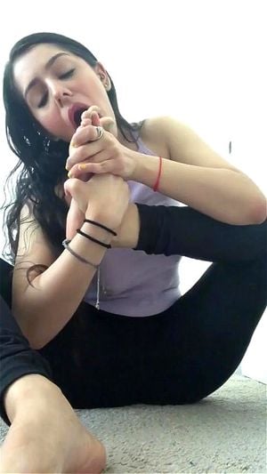 Latina self worship: Pornhub, Feet & Self Foot Worship Porn - 经典欧美