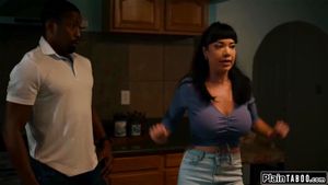 You wont believe the CRAZY solution for milfs GHOST PROBLEM! ft. Little Puck & Isiah Maxwell: Porn - 经典欧美