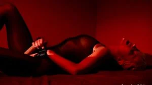 Huge toy in their hands trying first lesbians sex: Eporner Porn - 经典欧美