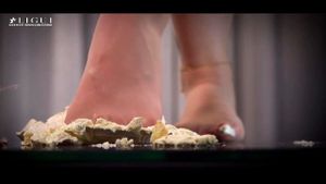 《雪糕踩蛋糕》Ice cream trample cake