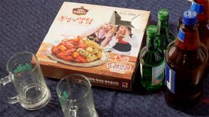 Young Korean Sister ft. Park Joo-Bin & Kang So-Eun: Doggy, Missonary & Korean Actress Porn - 经典欧美