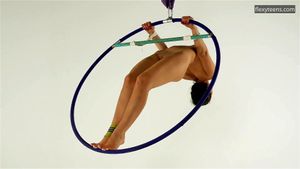 Brunette Kim Nadara in yellow socks doing acrobatics by Flexy Teens: Porn - 经典欧美