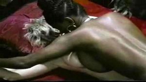 Ebony lesbian interracial pleasure: Cowgirl, Big Tits & Big Ass Porn - 经典欧美