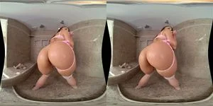 Gia Paige shower with her pink anal plug: Blowjob, Doggy & Cowgirl VR Porn - 经典欧美