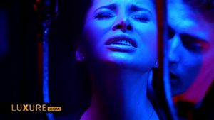 Surprise orgy in a swinger club ft. Anna Polina & Clara Mia by Luxure: Porn - 经典欧美