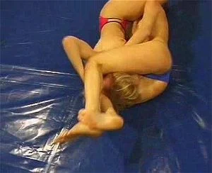 Real Fem Wrestling - (DWW - Luzia V Edita): Blonde, Catfight & Headscissor Porn - 经典欧美