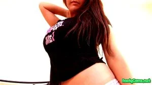 Attention whore takes off all her clothes for you in striptease: New To, Iphone & Iphone Mobile Porn - 经典欧美