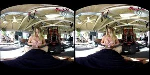 Naughty America Corinna Blake can't keep her tits in her shirt: Doggy, Vr & Virtual Reality VR Porn - 经典欧美