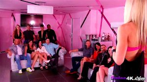 Mature horny couple joining a sex orgy party in swinger reality show: Big Tits, Small Tits & Group Porn - 经典欧美