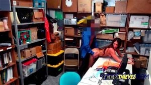 Skinny thief pounded from behind: Doggy, Missonary & Big Cock Porn - 经典欧美