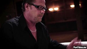 Teen tricked into threesome sex by an old weird couple ft. Alex Blake & Syren De Mer: Porn - 经典欧美