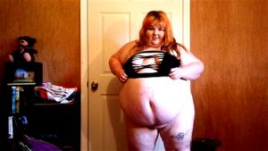 Cute BBW feedee strips: Fat, Strip Tease & Fat Belly Porn - 经典欧美