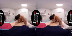 体验身临其境的 VR 成人影片，探索激情与欲望的世界。本片以高清画质呈现，带来极致感官享受，适合寻求刺激的成年观众。沉浸在虚拟现实中，感受真实互动，尽享成人娱乐的快感。