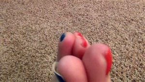 girls with big feet comparison time: Sexyfeet, Bigfeet & Cutefeets Porn - 经典欧美