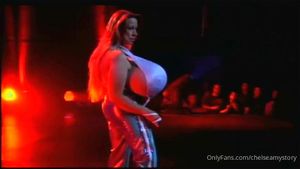 CC on stage: Massive Tits, Fake & Giant Tits Porn - 经典欧美