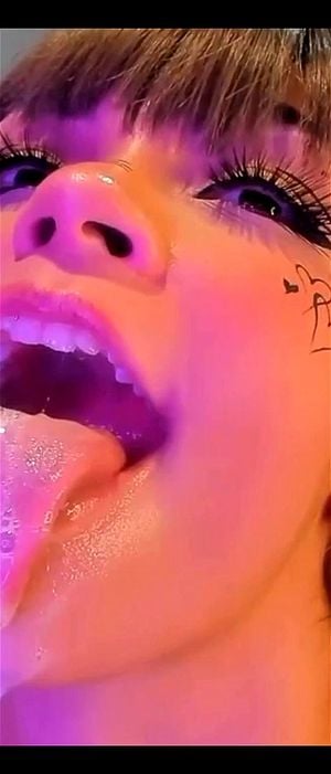 { s p i t < 3 } - HFO: Camgirl, Beautiful & Spit Porn - 经典欧美