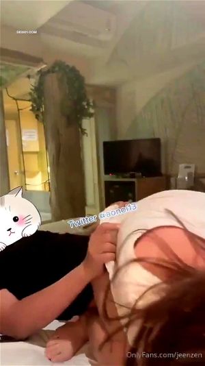 丰满女友的激情游戏