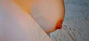 粉红色的乳头