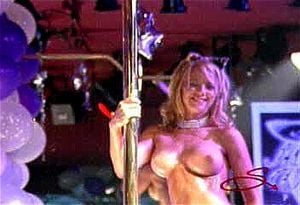 Miss Nude Vancouver: Teasing, Milk & Show Porn - 经典欧美