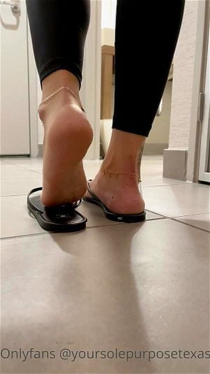 崇拜人字拖脚部POV