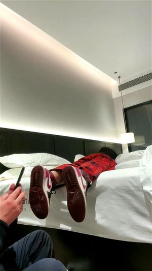 Chinese Femdom sneaker licking: Asian, Feet Worship & Femdom Humiliation Porn - 经典欧美