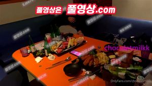 4885 트위터 온리팬스 초코밀크 룸술집에서 초대남과 쓰리썸 Korean 텔레 UBE892: Blowjob, Cowgirl & Amateur Porn - 经典欧美