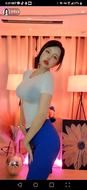 韩国成人主播零基础学舞蹈