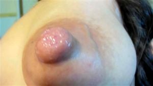 What to say about her lactating tits squirt small drops of milk without a doubt it is easy to get addicted to her and her sexy set of tits and nipples: Porn - 经典欧美