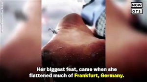 Giantess rampage: Xhamster, Giantess Feet & Giantess Crush Porn - 经典欧美