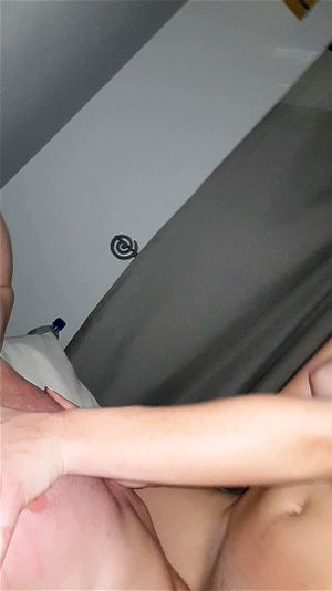 Amateur Petite Brunette Wife rides cowgirl style on top of a stranger: Small Tits, Creampie & Cuckold Porn - 经典欧美
