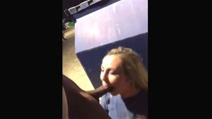 norsk forwomen white girl sucks bbc load outside for facial cum  bj swedish ebony: Porn - 经典欧美