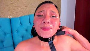 茉莉的口水、假阳具、蜜穴与潮喷，尽在 jasmin_saliva chaturbate com