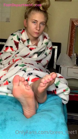 足部足交 脚部射精 足部崇拜 女性主导 顶级足模 来自：footdepartment