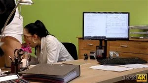 LOAN4K. Stranger, who works in loan office, satisfies girl for sex: Porn - 经典欧美