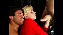 trio fmm jolie blonde: Doggy, Suck And Fuck & Avaleuse De Sperme Porn - 经典欧美