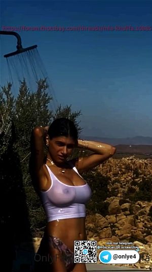 Mia khalifa 阿拉伯宝贝努力接受黑人巨根 [阿拉伯、大奶、独家、高清色情、铁杆、异族、色情明星]