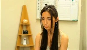 裸体 - 一部关于前日本成人女演员的电影