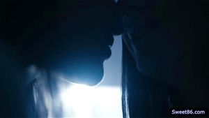 Sexy babes Rocky Emerson and Bella Rolland licking pussiesTwo reform babes Rocky Emerson and Bella Rolland are having a great time as they kiss passionately with their hands roaming around. Watch these two as they play with their pussies in 69 position.: Porn - 经典欧美