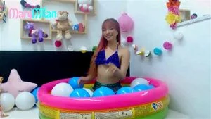 来参加我的泳池派对吧
