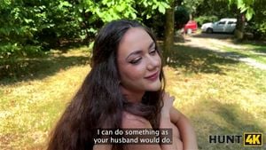 HUNT4K. Tricked a hot teen in a swimsuit into wild sex in the park: Blowjob, Doggy & Cowgirl Porn - 经典欧美