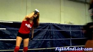 Lesbian babes scissoring and wrestling: Fingering, Tattoo & Glamour Porn - 经典欧美