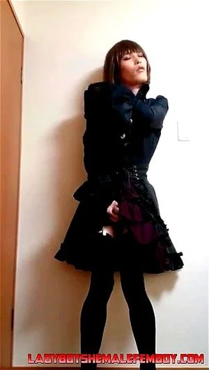 Japanese shemale in Goth dress playing: Tranny, Transexual & Masturbate Porn - 经典欧美