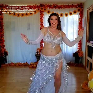 Cassandra fox: Big Tits, Solo & Dancing Porn - 经典欧美