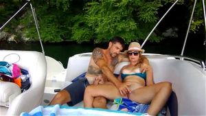 Almost caught - boat sex: Blowjob, Cowgirl & Fansly Porn - 经典欧美